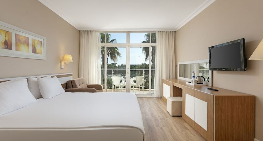 Alva Donna World Palace