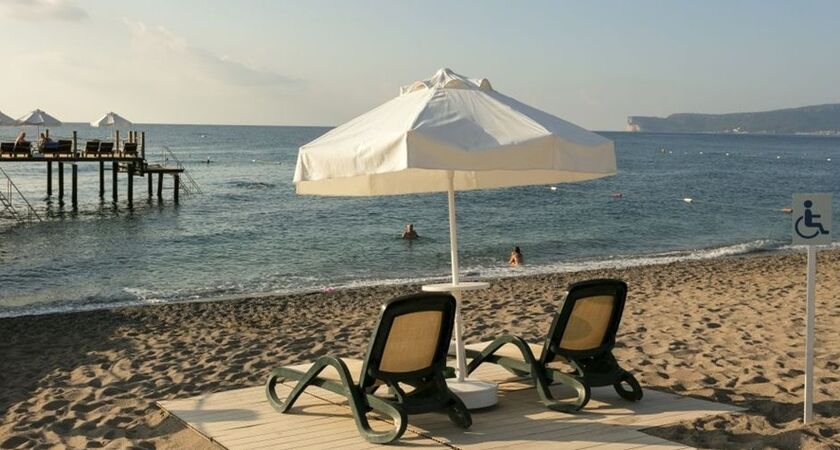 Seven Seas Hotel Life