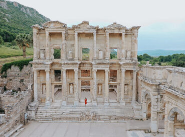 19 Mayıs'a Özel Çeşme Ilıca Plajı & Kuşadası Turu