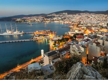 19 Mayıs'a Özel Çeşme Ilıca Plajı & Kuşadası Turu