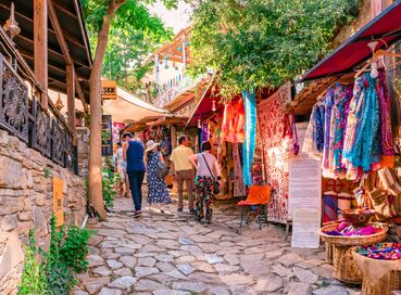 19 Mayıs'a Özel Çeşme Ilıca Plajı & Kuşadası Turu